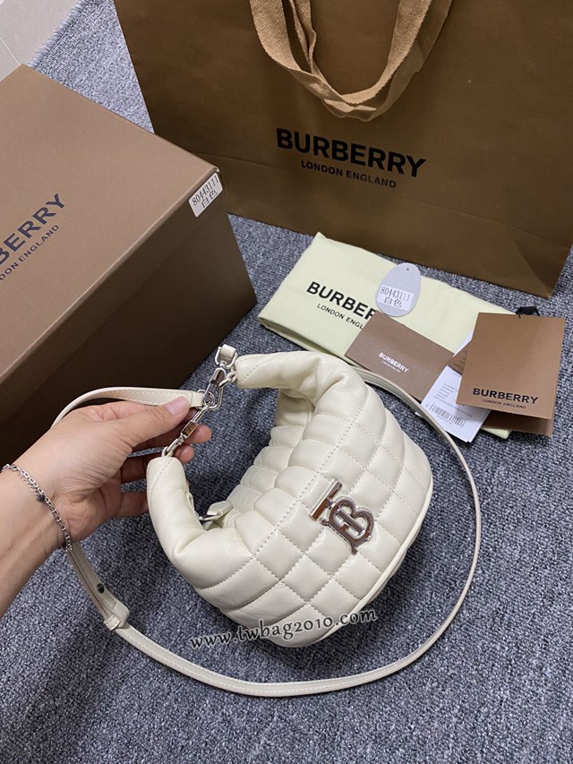 Burberry專門店新款絎縫腰包 巴寶莉羔羊皮新月形斜挎腰包 yxb1130